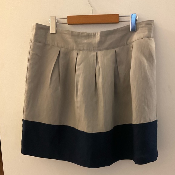 Taupe and Navy Blue Pleated Skirt. Pure by Alfred Sung. Waist 34”. - Picture 3 of 11